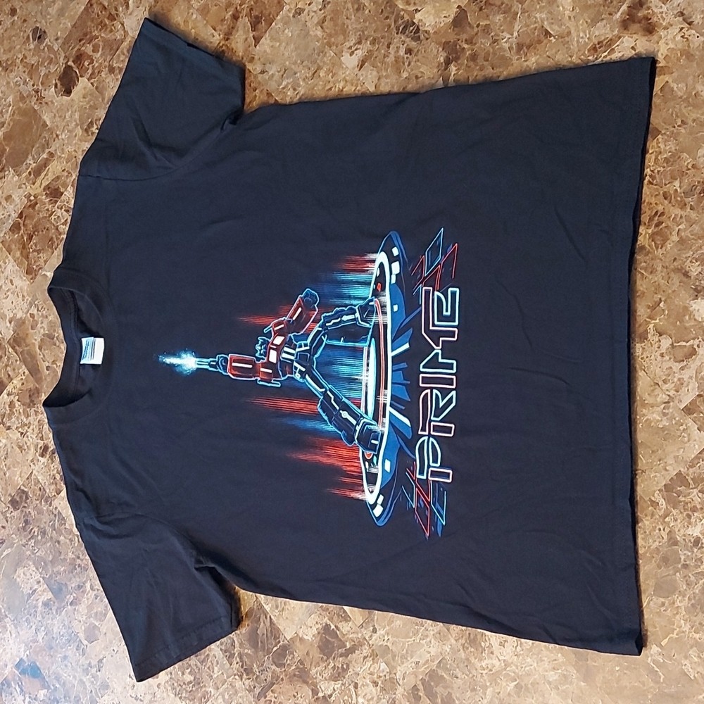Optimus prime tshirt, EUC, size medium